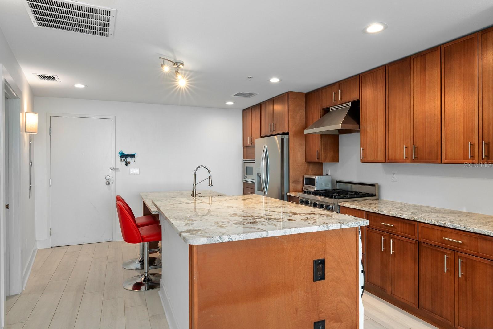 1208 E KENNEDY BLVD #723 — photo 11