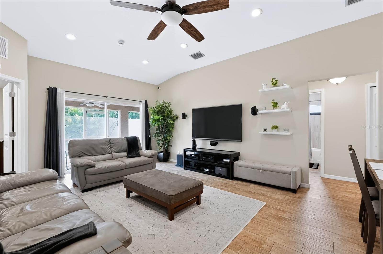 105 SAN LORENZO CT — photo 22