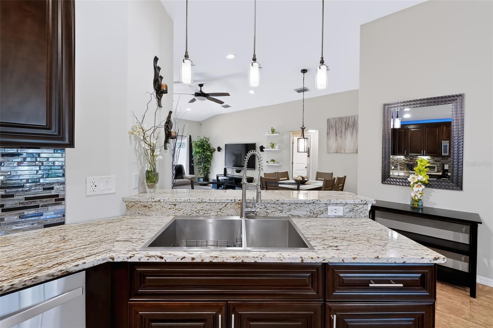 105 SAN LORENZO CT — photo 17