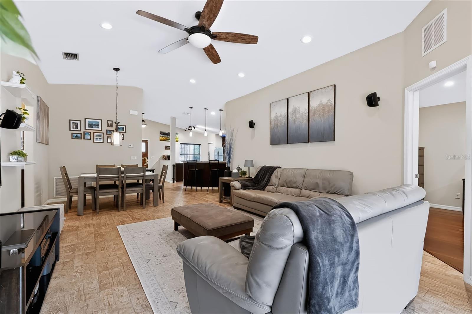 105 SAN LORENZO CT — photo 23