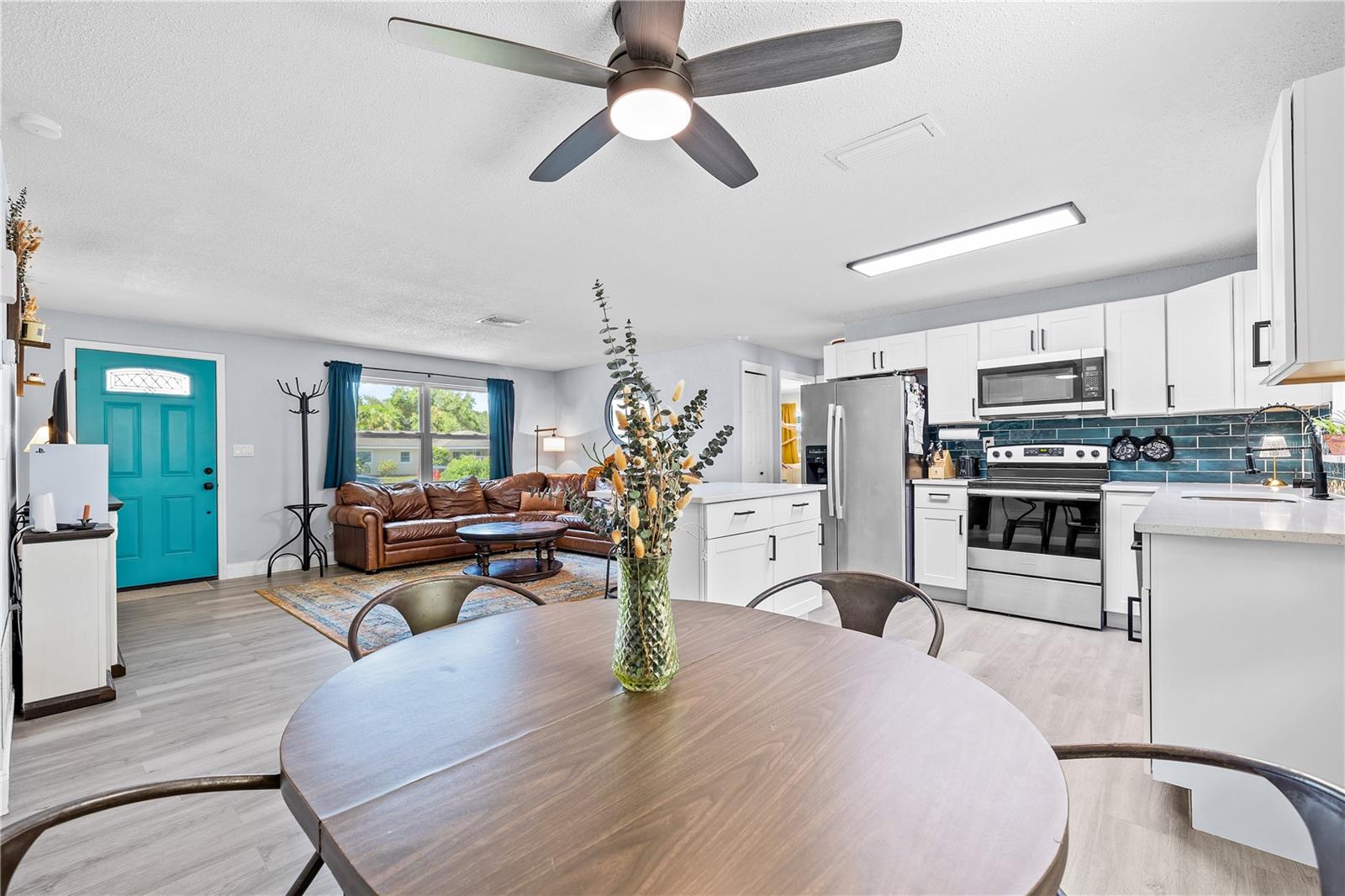 1486 CAROLYN LN — photo 10