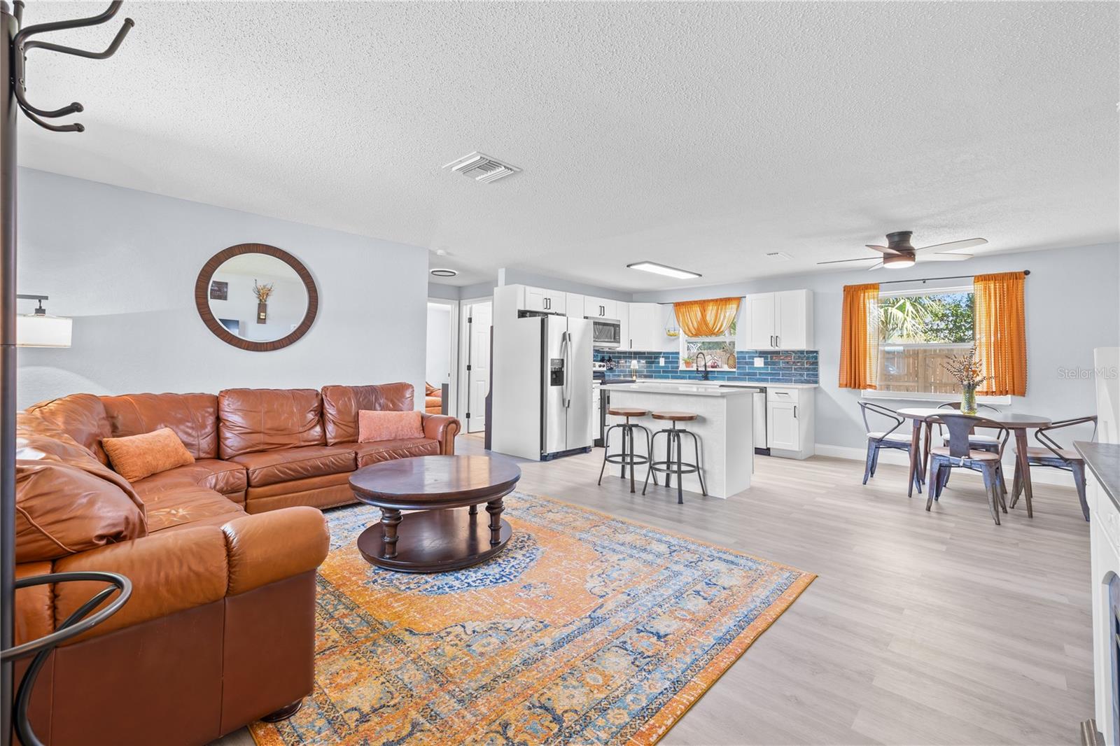 1486 CAROLYN LN — photo 4