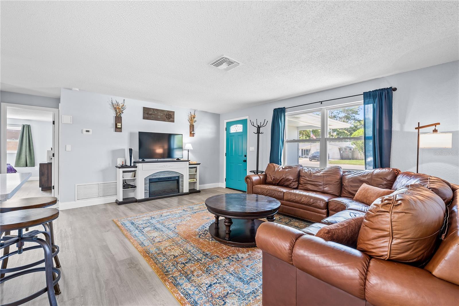 1486 CAROLYN LN — photo 9