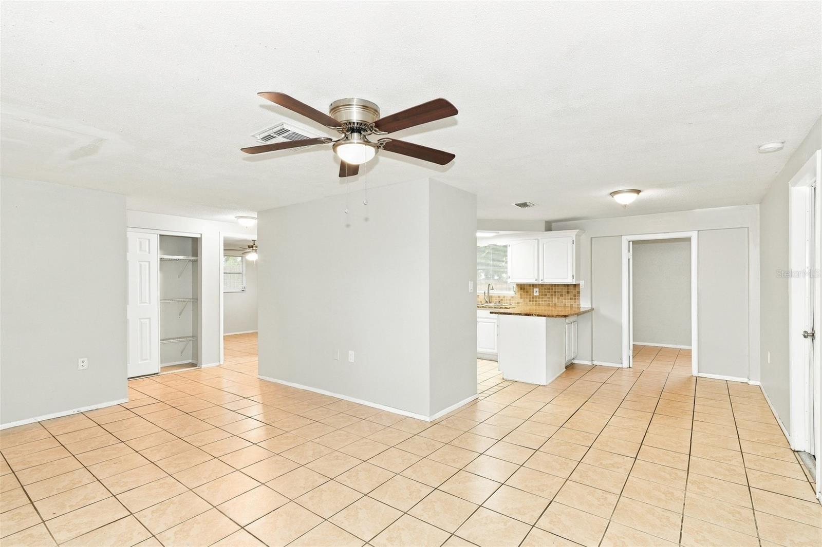 7300 SAN MORITZ DR — photo 3