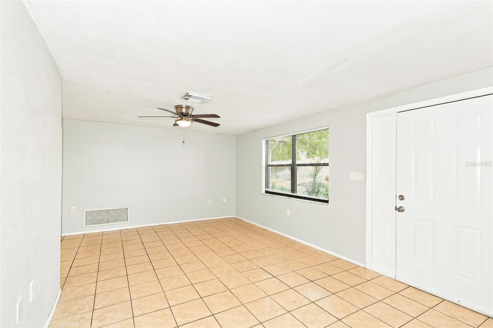 7300 SAN MORITZ DR — photo 2