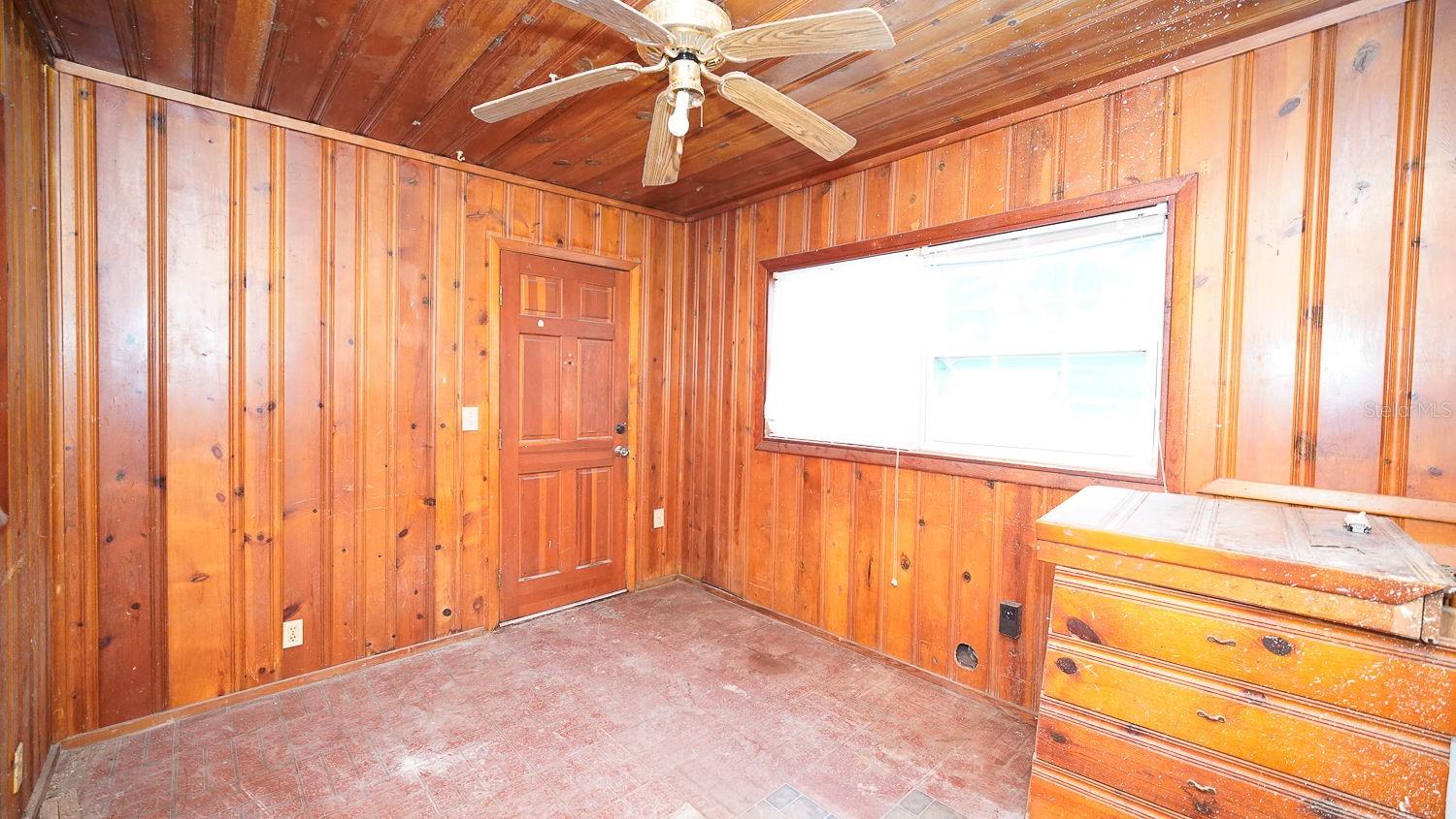 1008 PLAZA ST — photo 12
