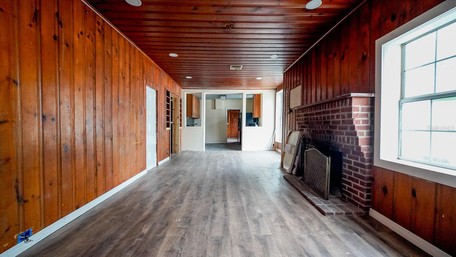 1008 PLAZA ST — photo 5