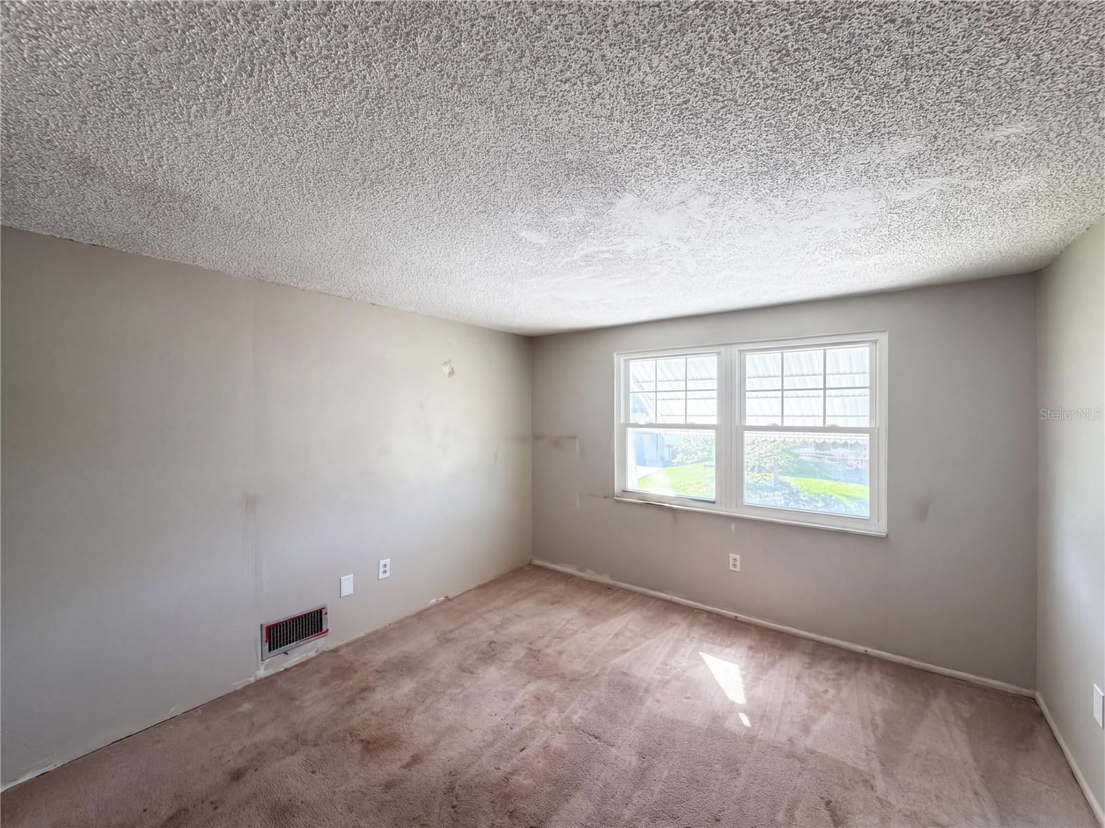 4111 WOODSVILLE DR — photo 14