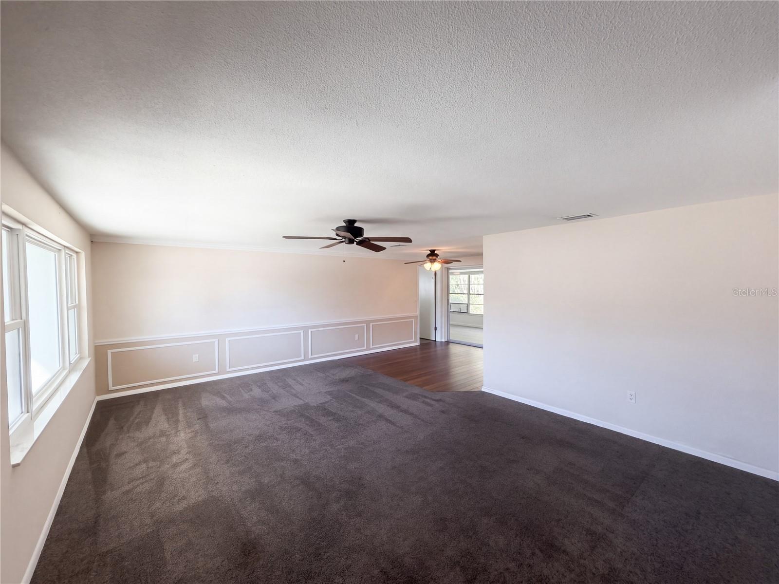 4111 WOODSVILLE DR — photo 4