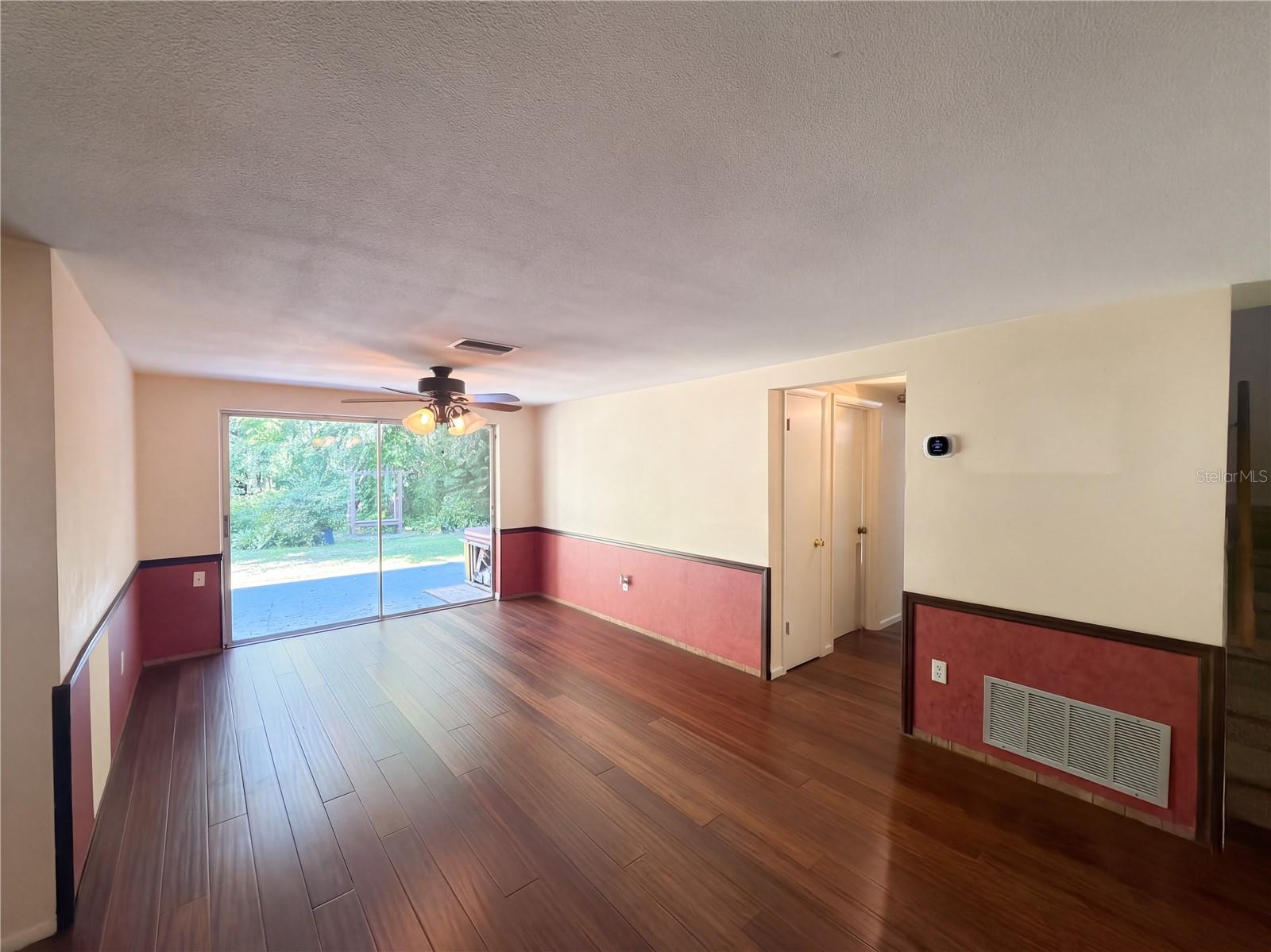 4111 WOODSVILLE DR — photo 6