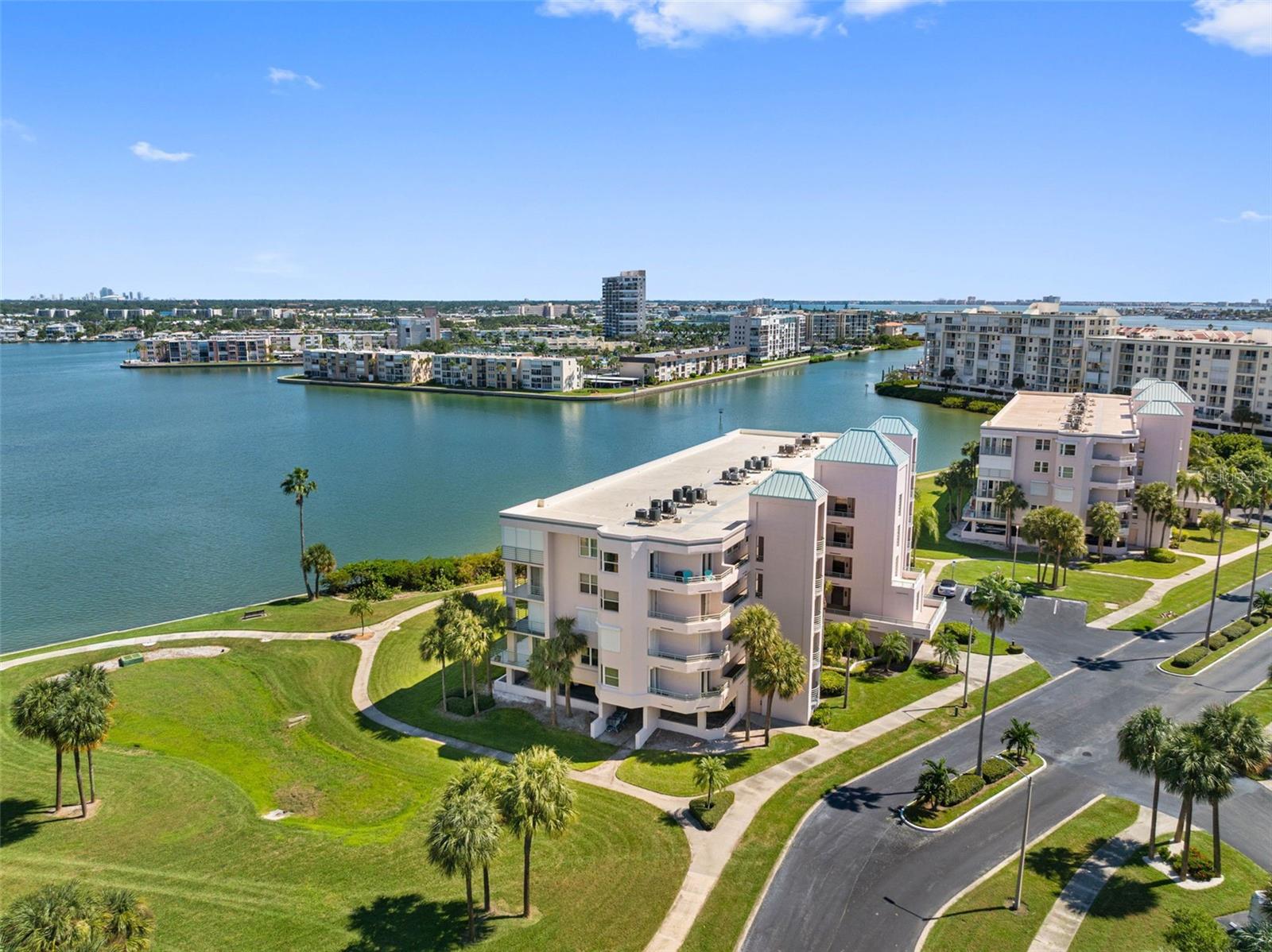 8021 SAILBOAT KEY BLVD S #304 — photo 58