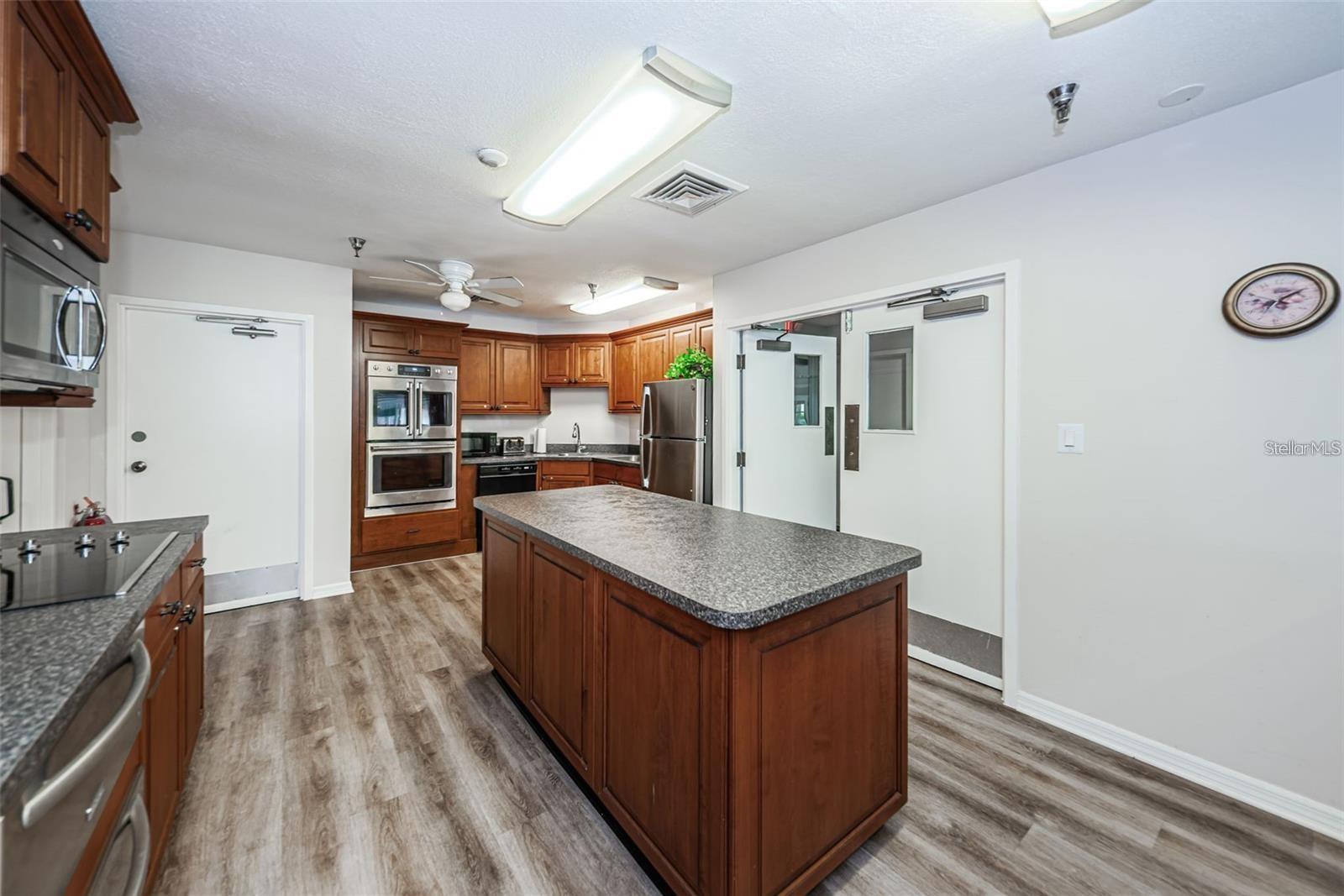 8021 SAILBOAT KEY BLVD S #304 — photo 78
