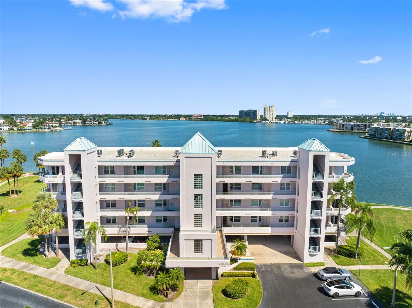 8021 SAILBOAT KEY BLVD S #304 — photo 2
