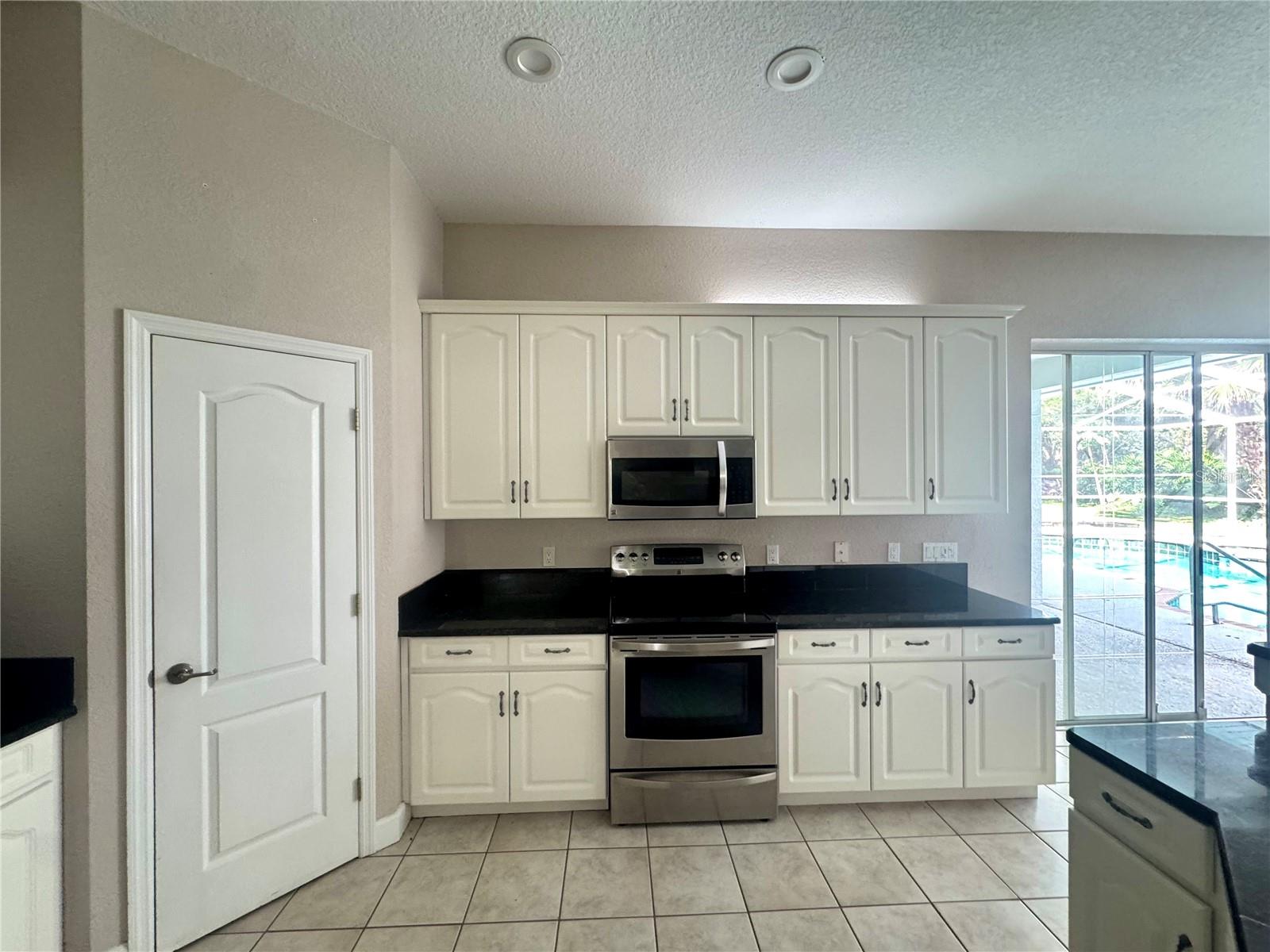 Home in VALRICO — photo 8