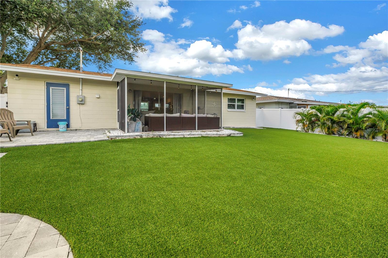 8001 RIDGE RD — photo 35