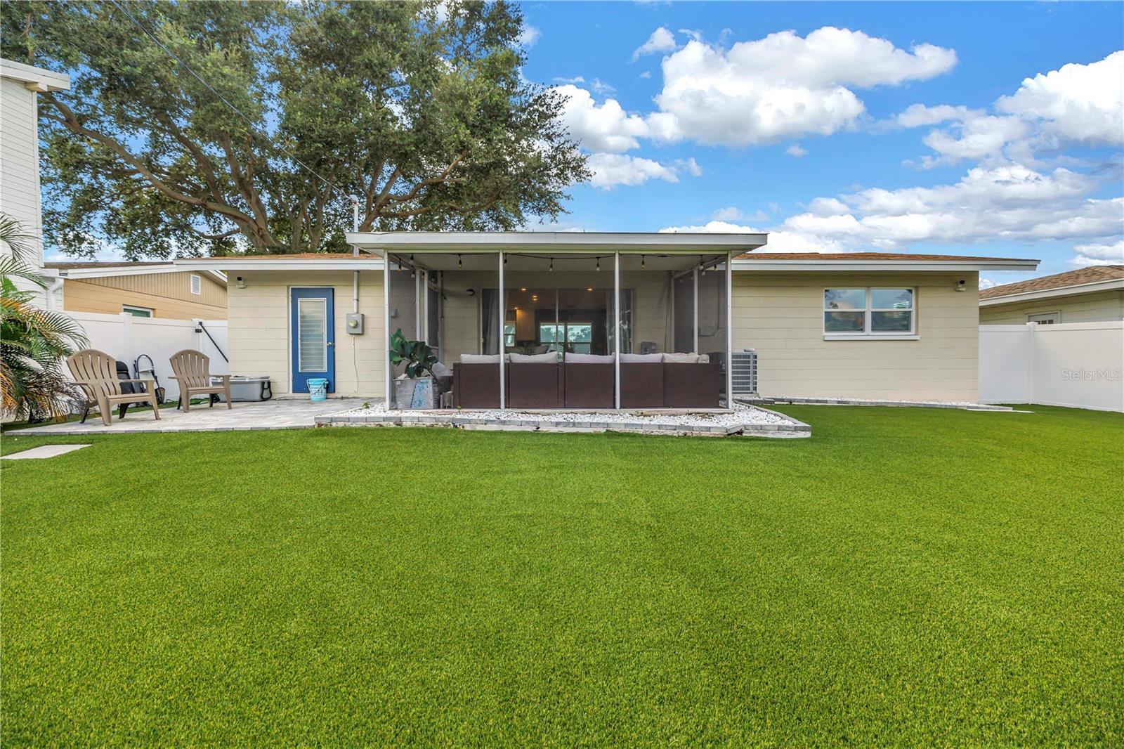 8001 RIDGE RD — photo 34