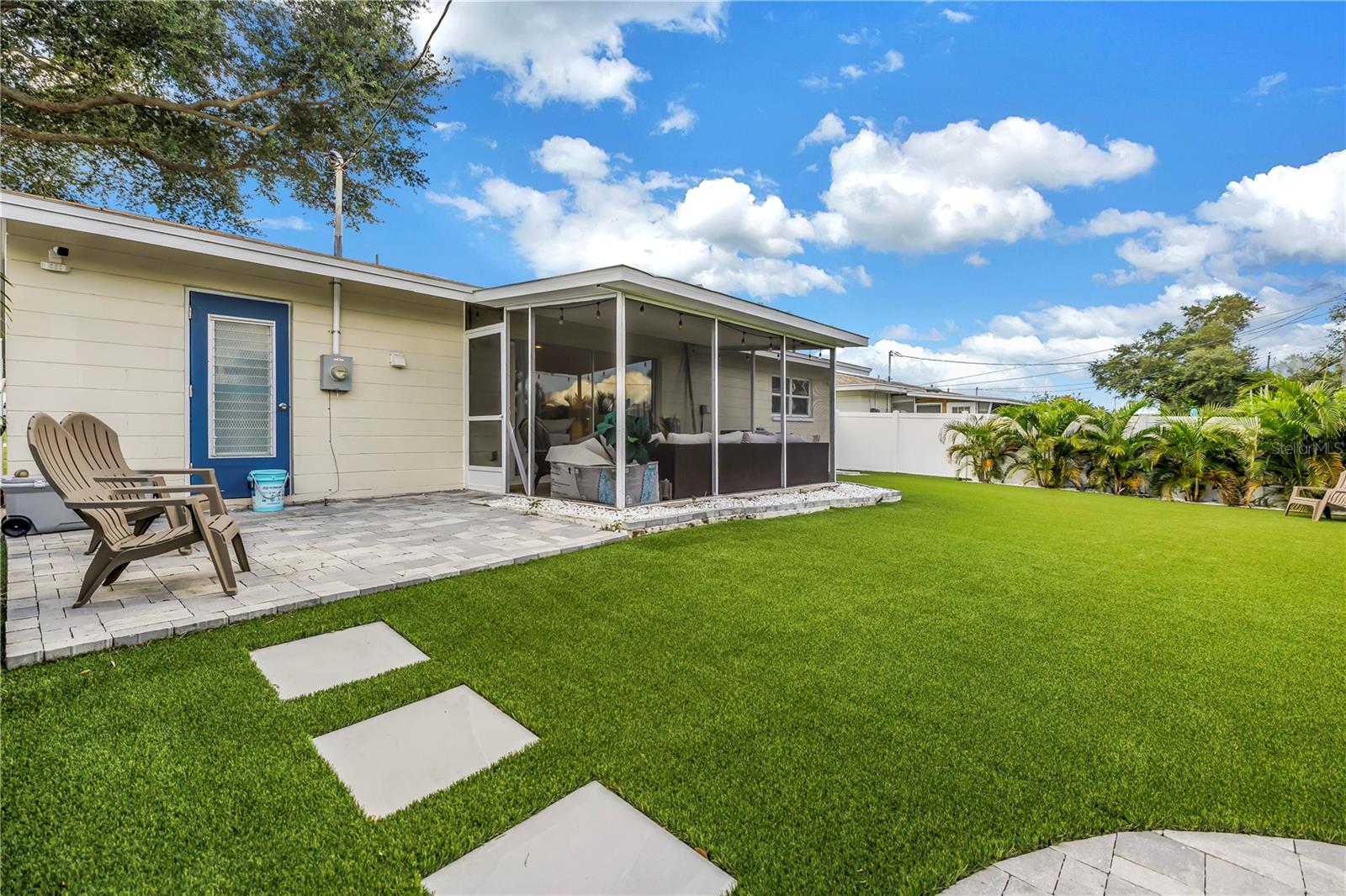 8001 RIDGE RD — photo 32