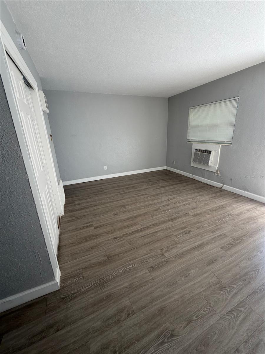 865 5TH AVE N #5 — photo 3