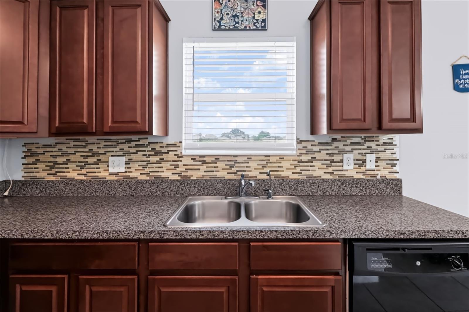 1711 BROAD WINGED HAWK DR — photo 21