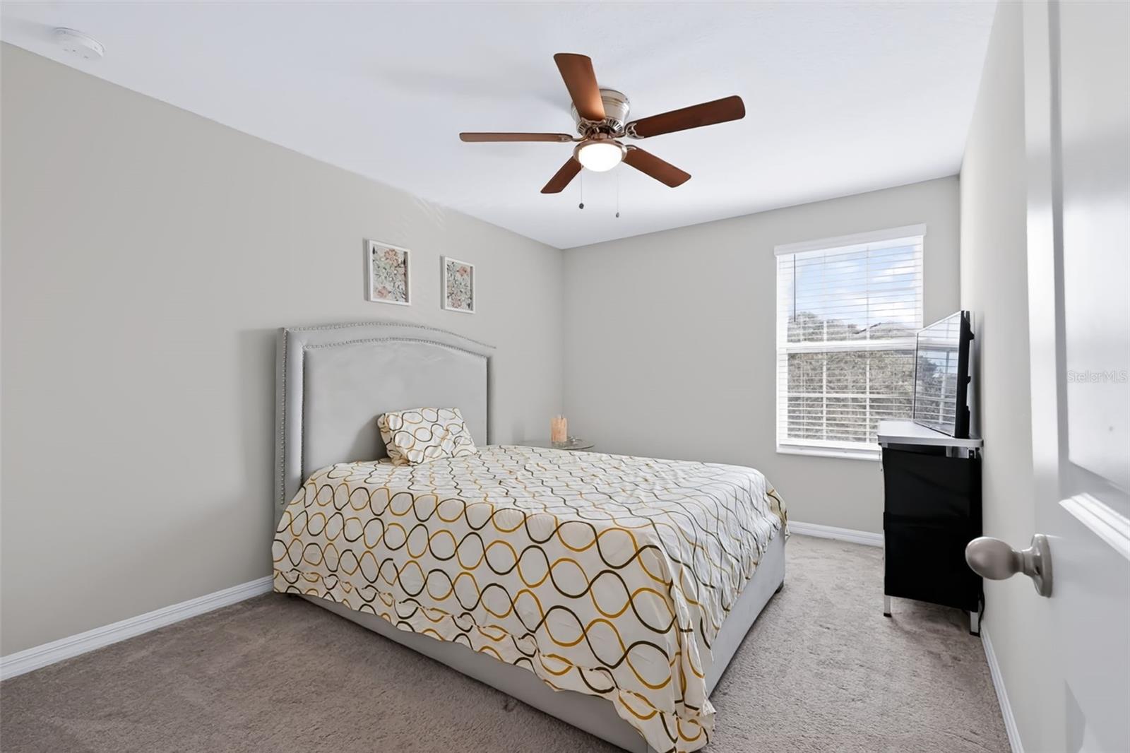 1711 BROAD WINGED HAWK DR — photo 34
