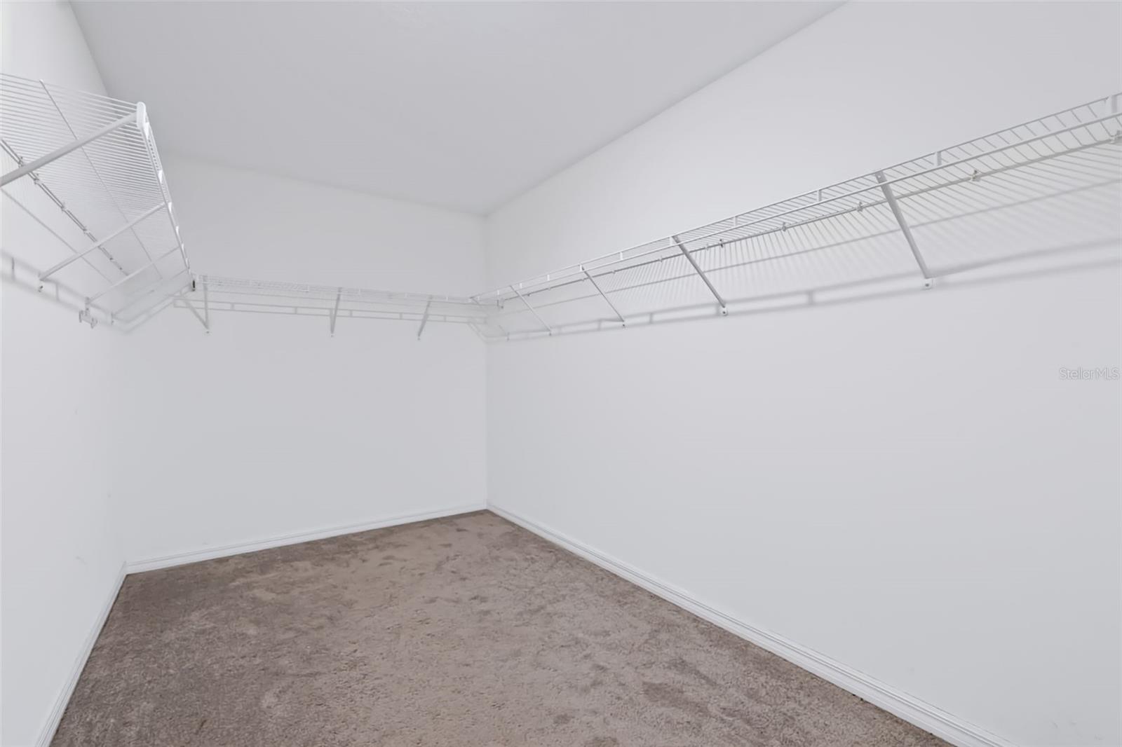 1711 BROAD WINGED HAWK DR — photo 43