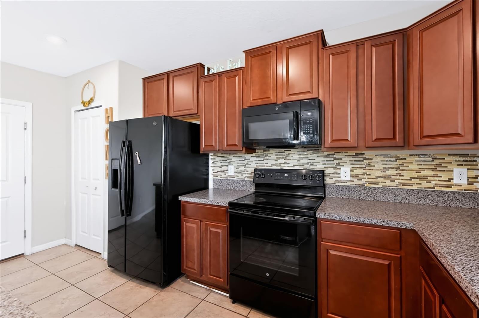 1711 BROAD WINGED HAWK DR — photo 20