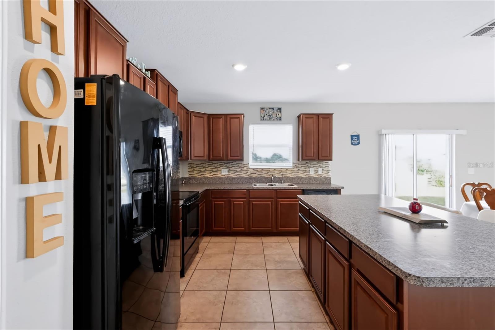 1711 BROAD WINGED HAWK DR — photo 18