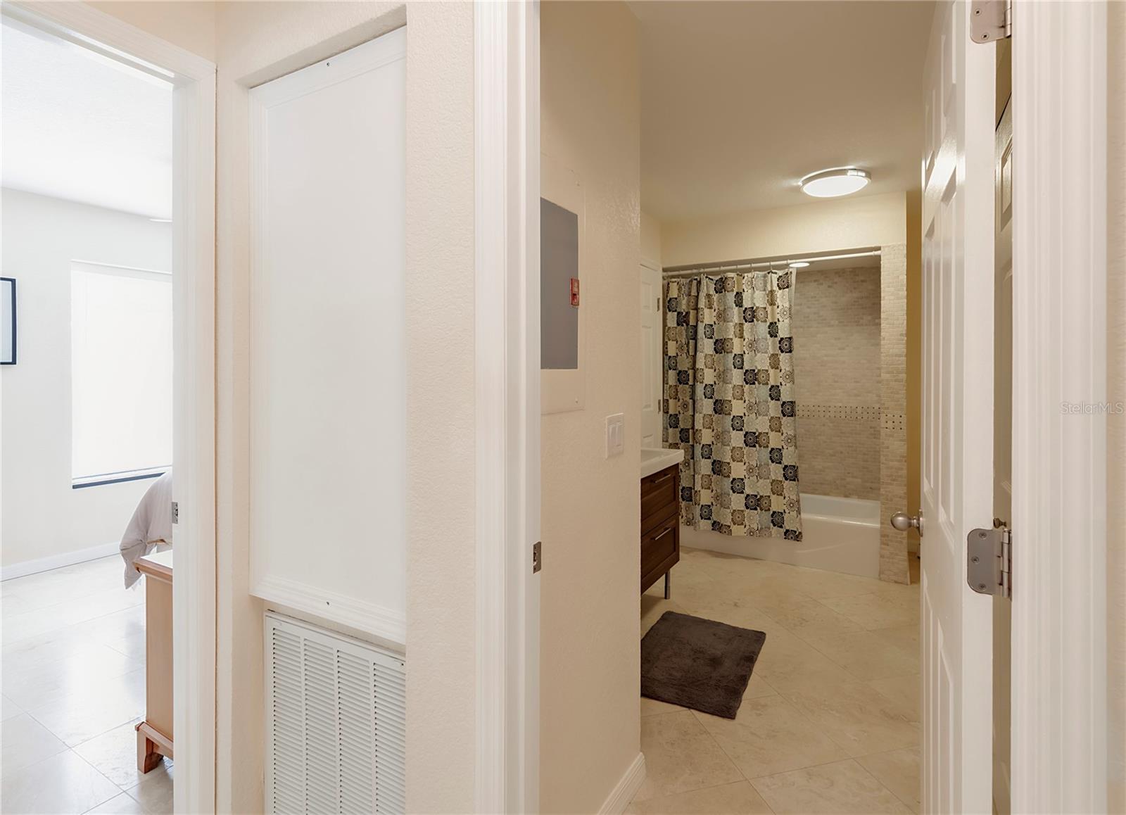 1848 N WASHINGTON AVE #B — photo 22