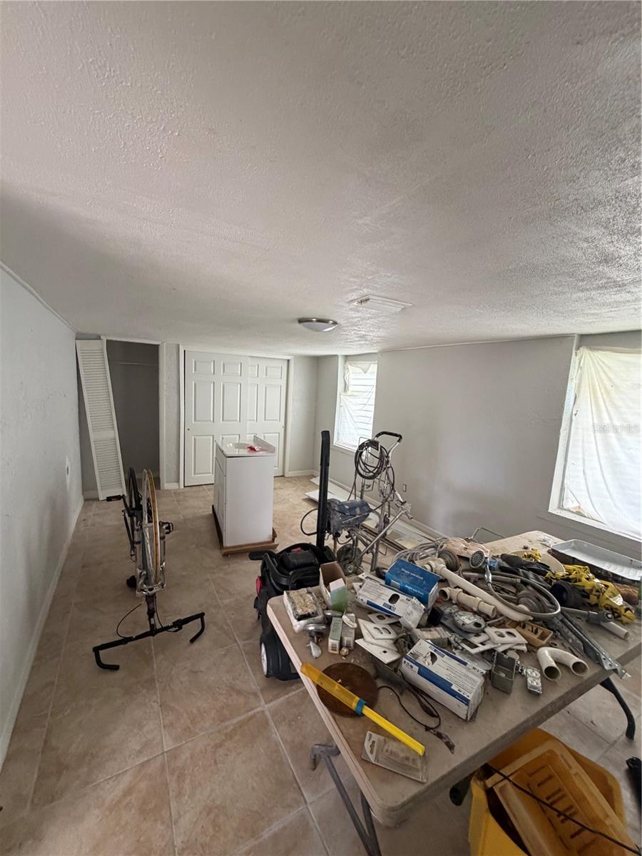 25 WARREN AVE — photo 14