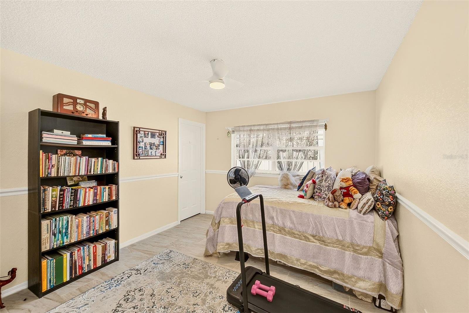8747 GLEN LAKES BLVD N — photo 27