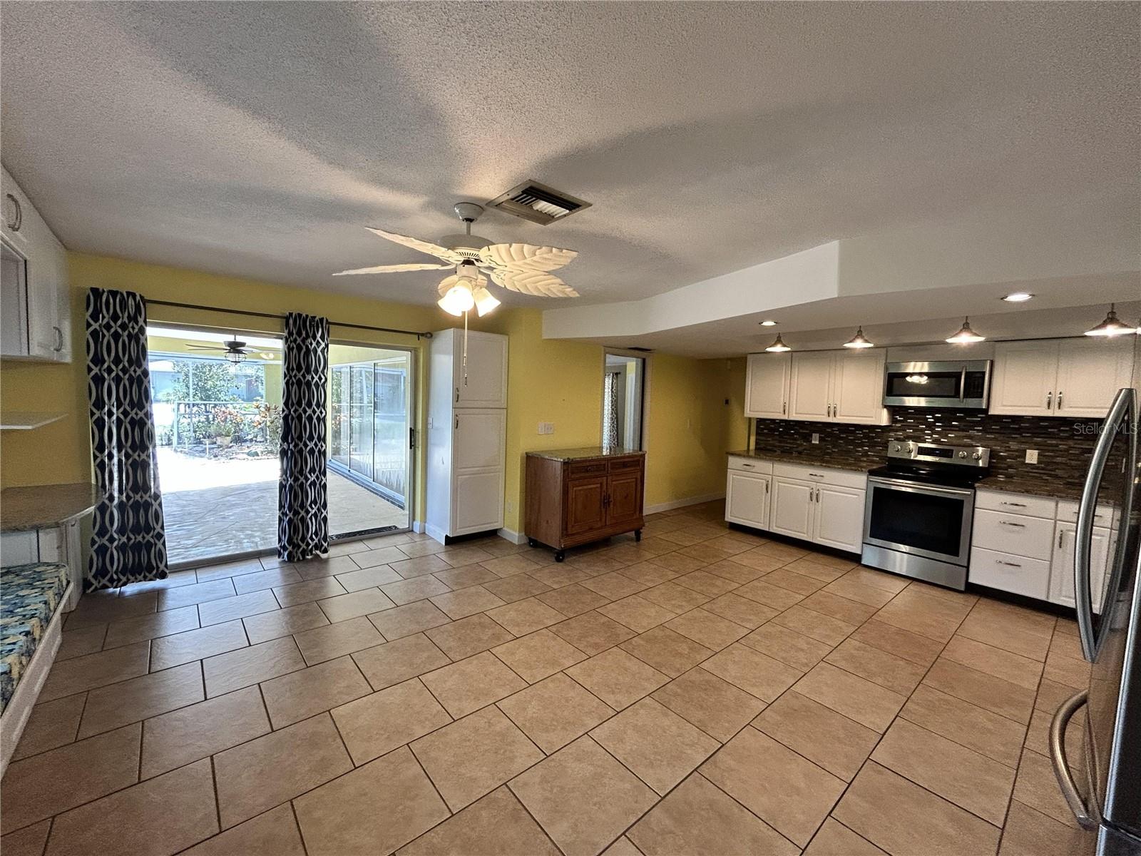 2019 FOREST VIEW DR — photo 7