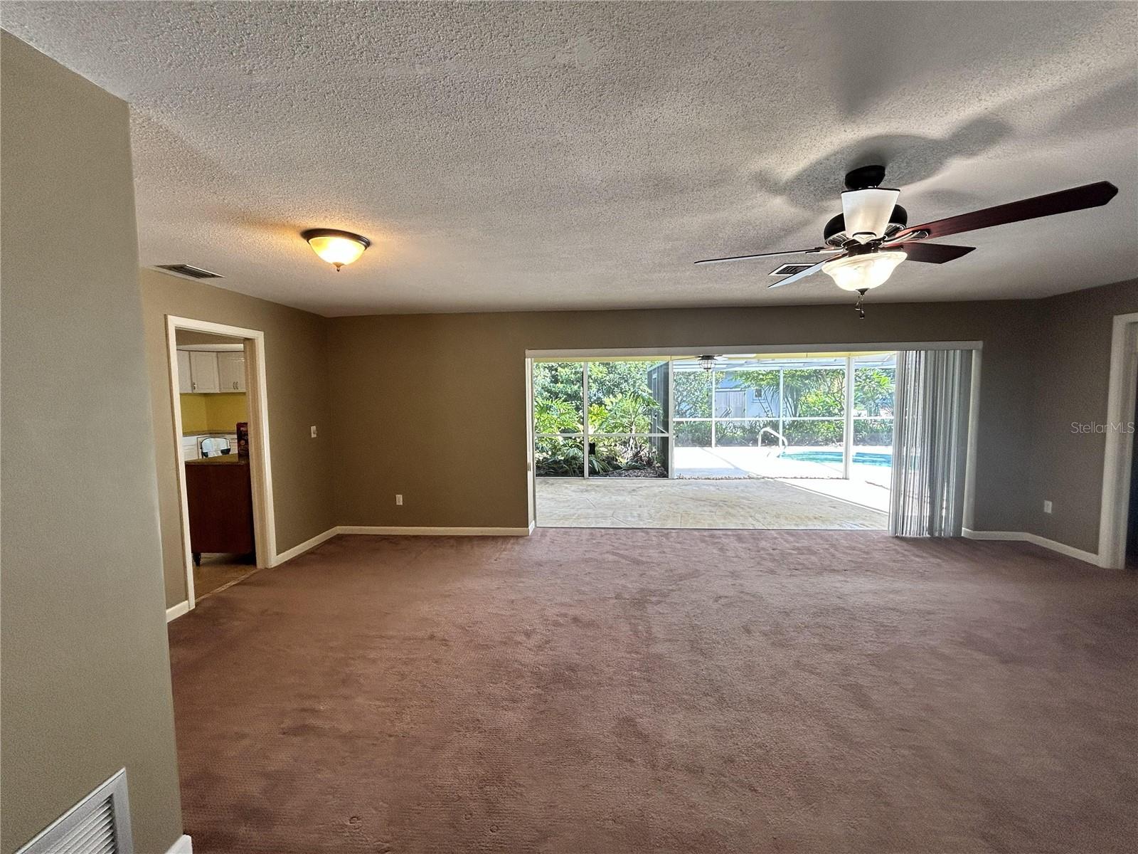 2019 FOREST VIEW DR — photo 12