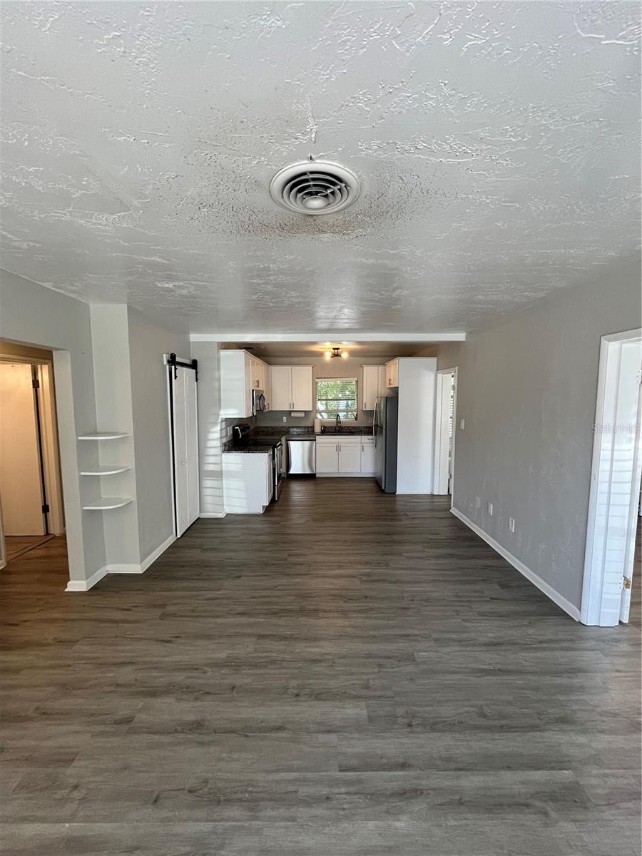 2040 YALE AVE — photo 4