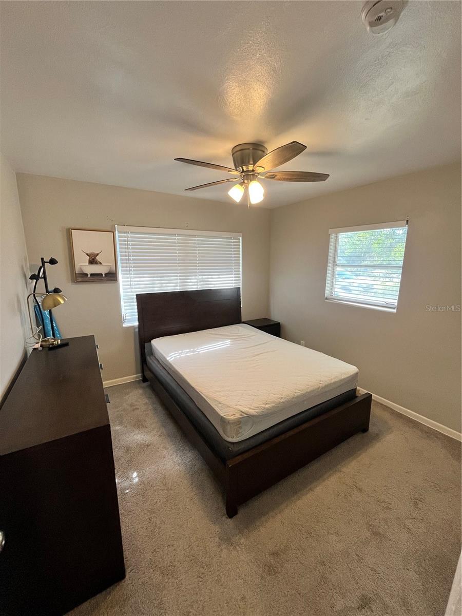 2040 YALE AVE — photo 9