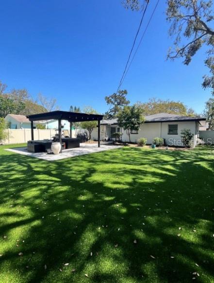 2040 YALE AVE — photo 18