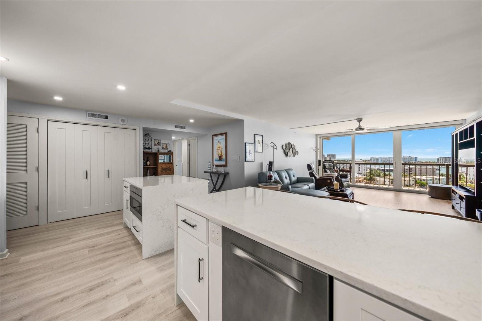 400 ISLAND WAY #904 — photo 11