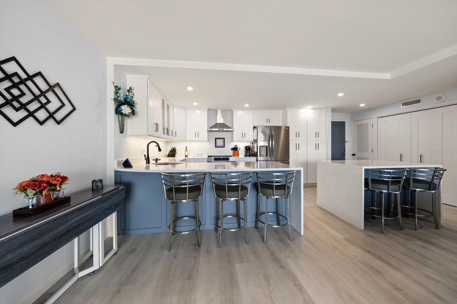 400 ISLAND WAY #904 — photo 10
