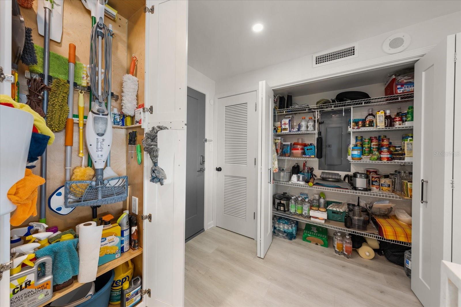 400 ISLAND WAY #904 — photo 15
