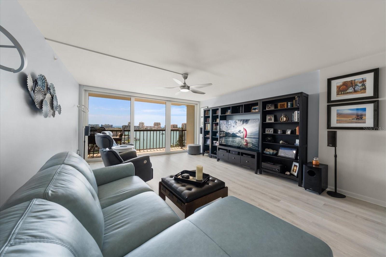 400 ISLAND WAY #904 — photo 7