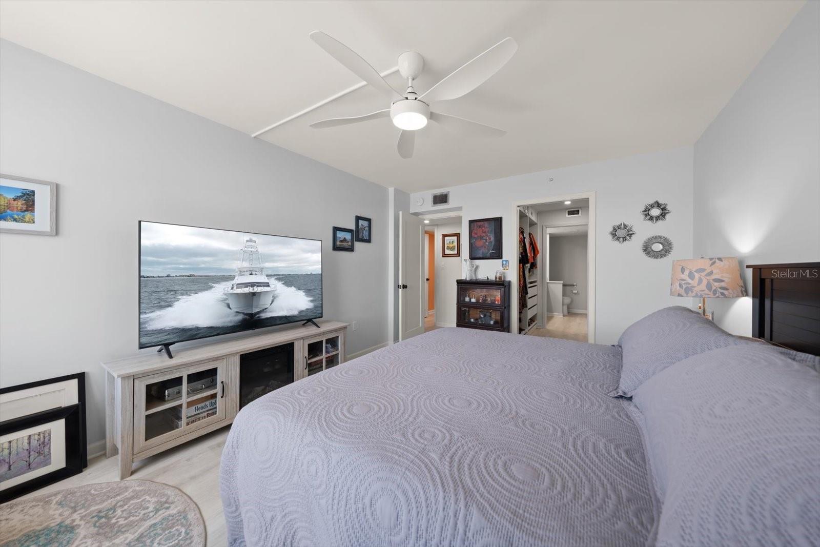 400 ISLAND WAY #904 — photo 21