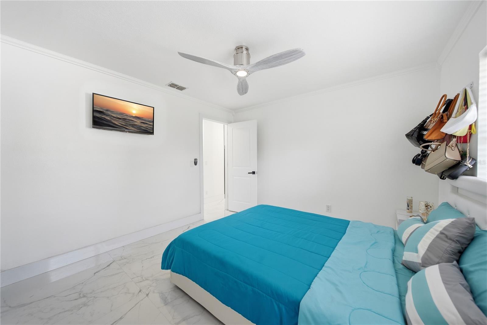 4916 HI VISTA CIR — photo 11