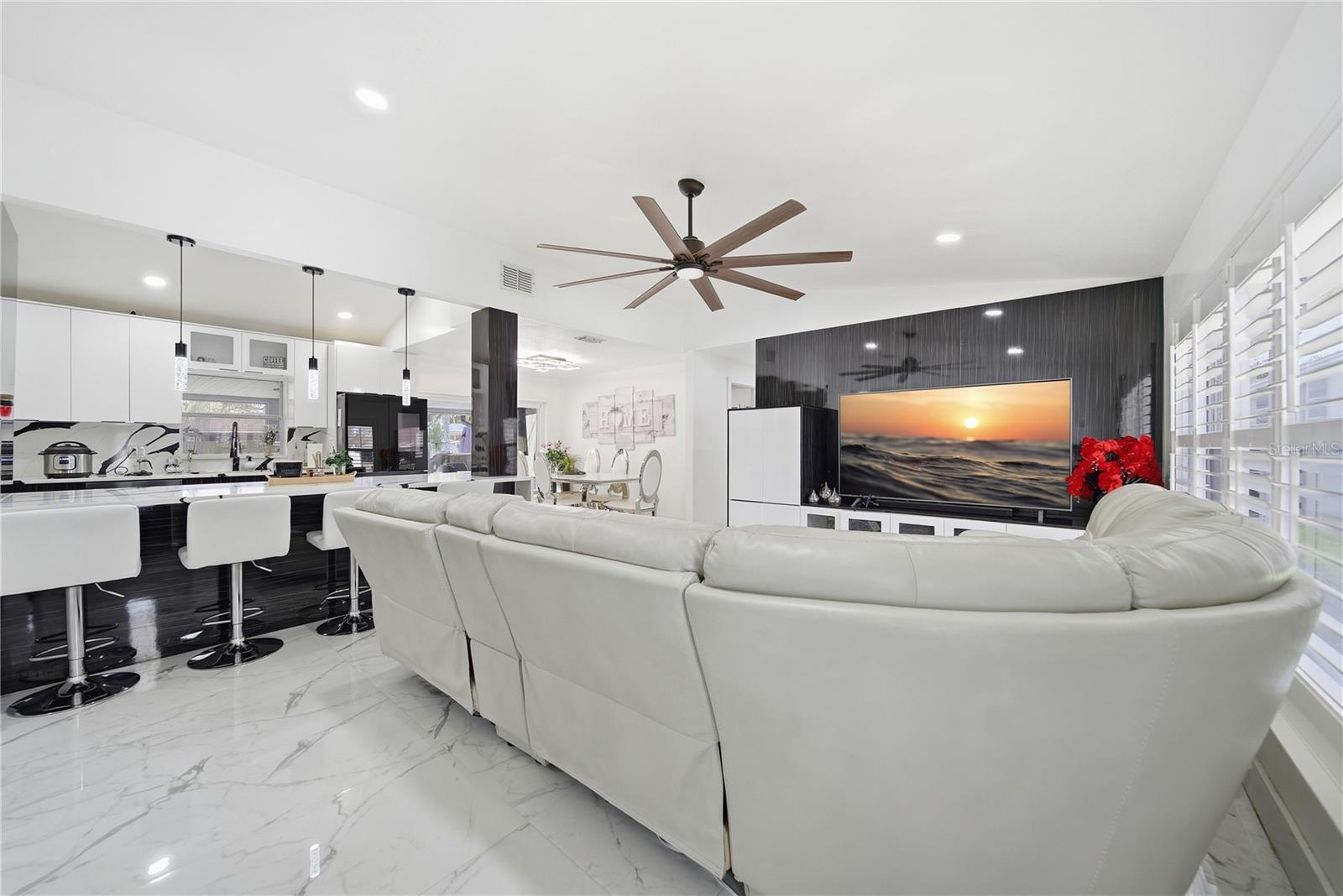 4916 HI VISTA CIR — photo 5