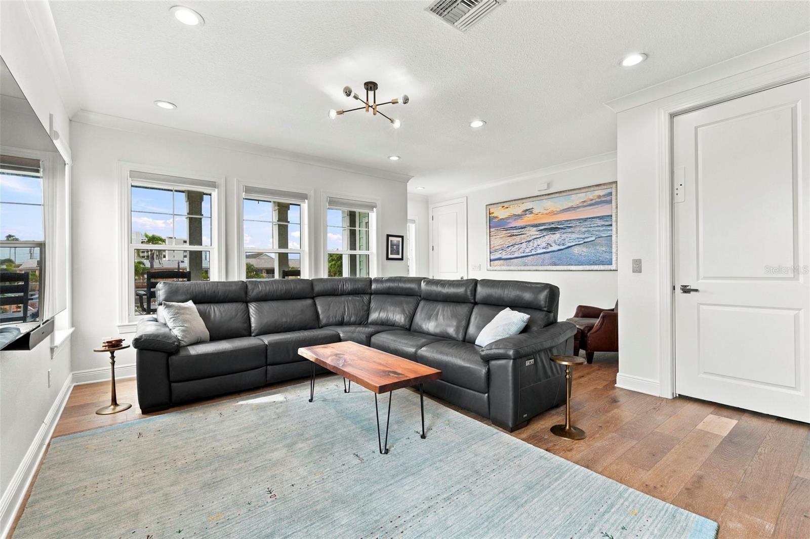 602 SEA CT — photo 14