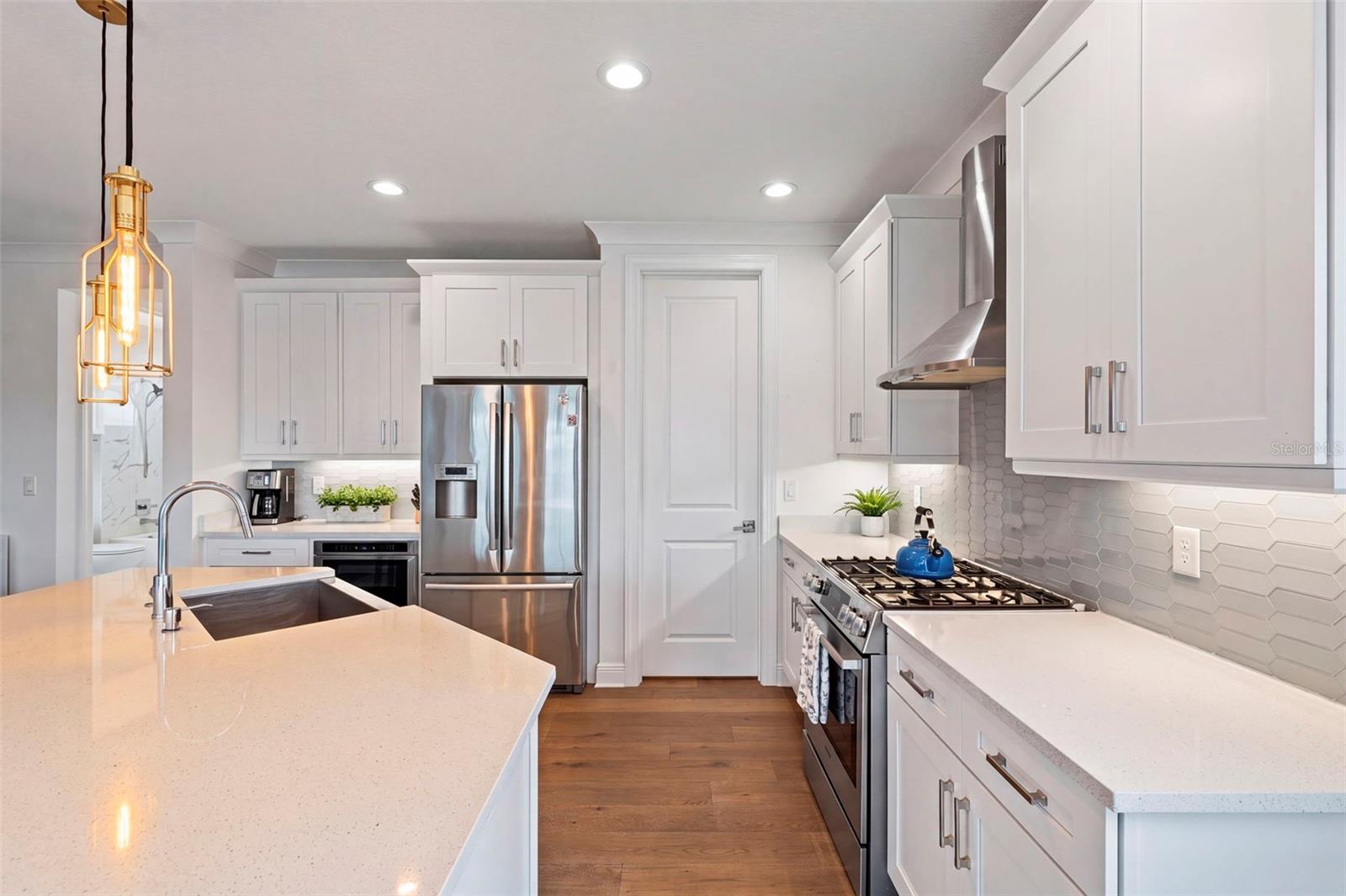 602 SEA CT — photo 4