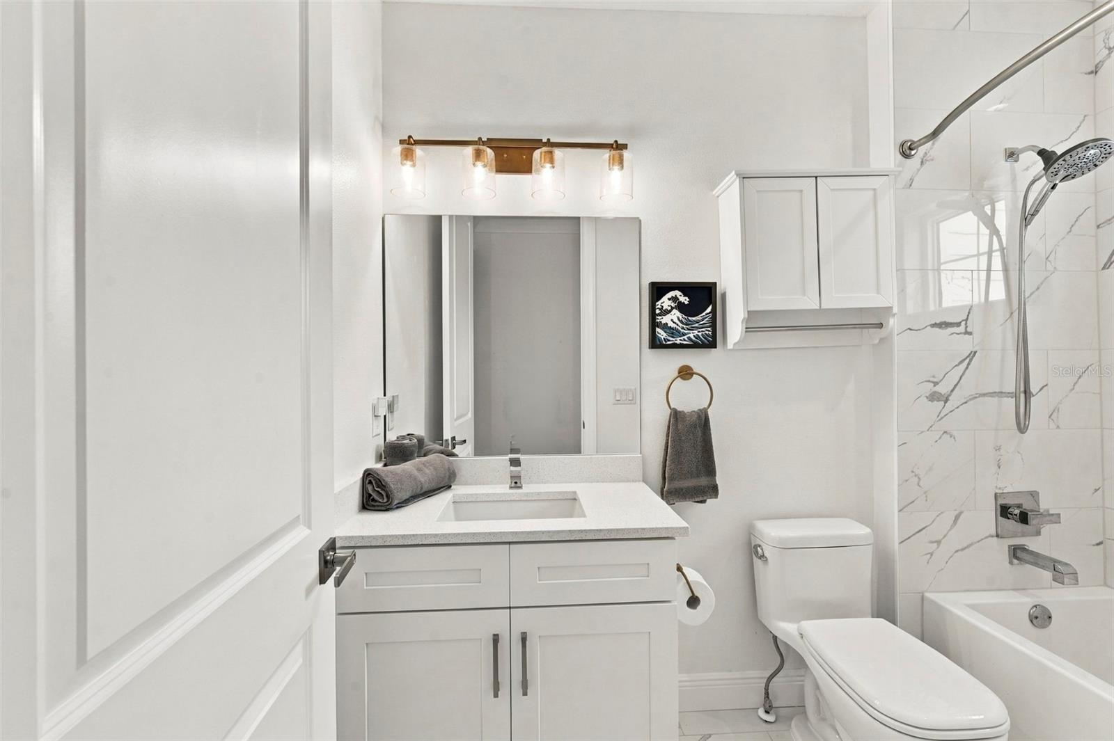 602 SEA CT — photo 36