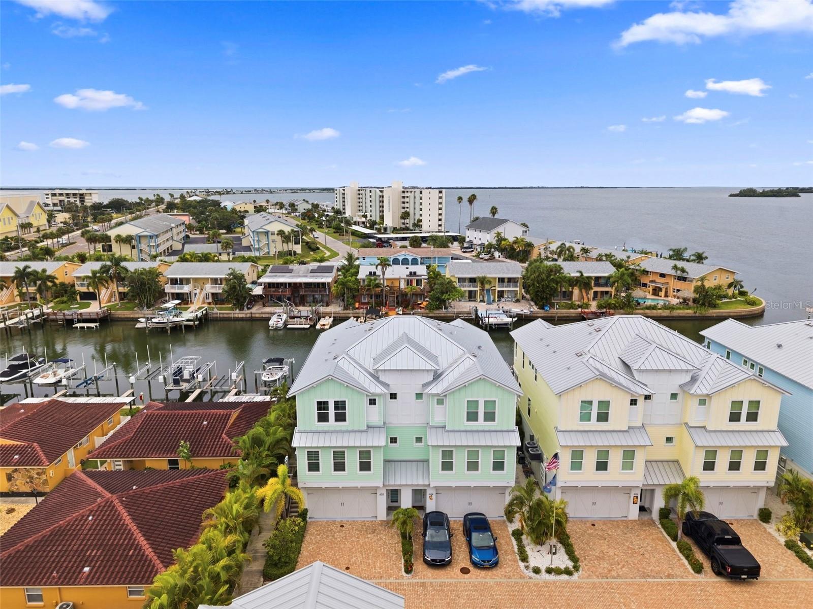602 SEA CT — photo 49
