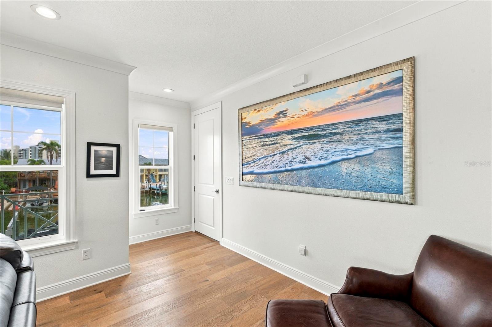 602 SEA CT — photo 32