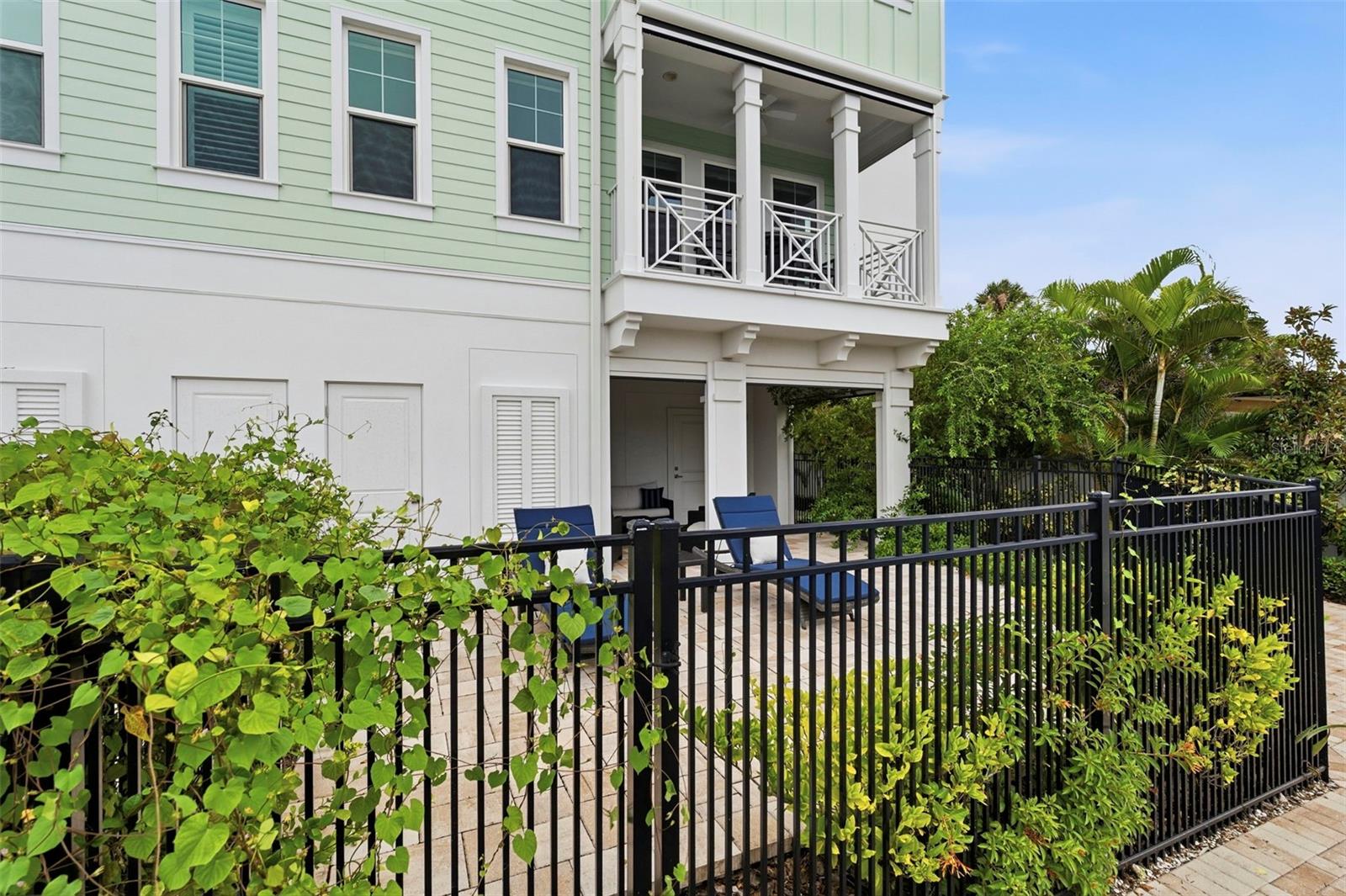 602 SEA CT — photo 47