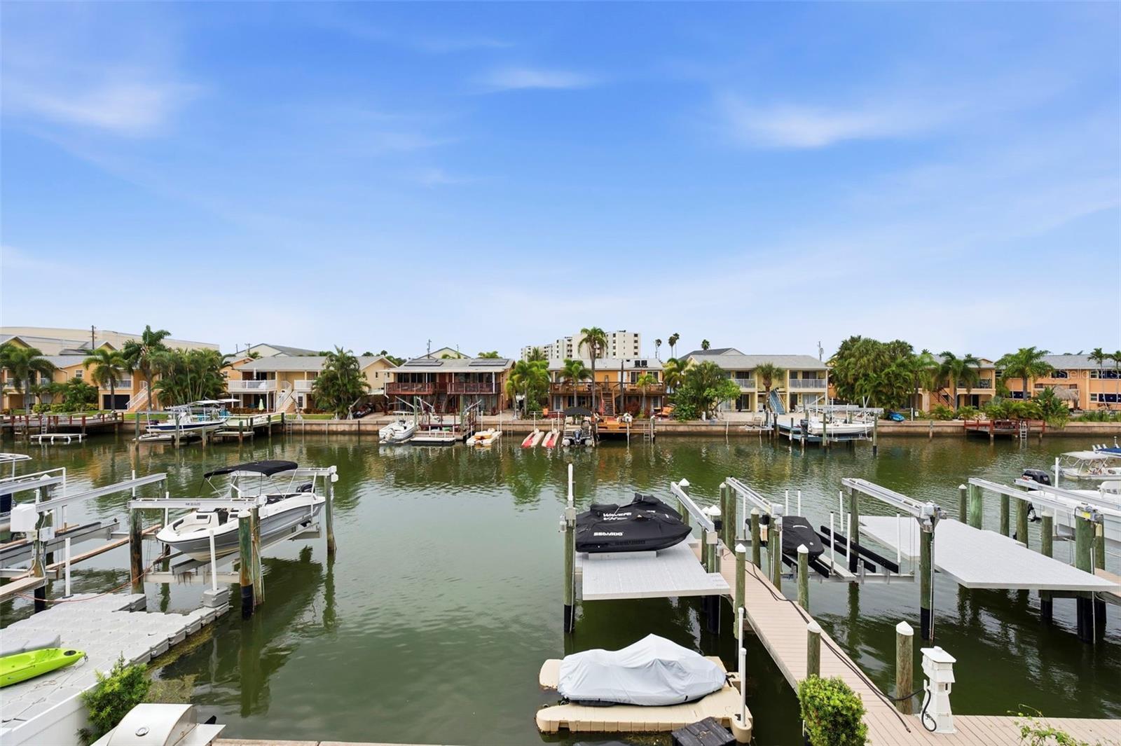 602 SEA CT — photo 48