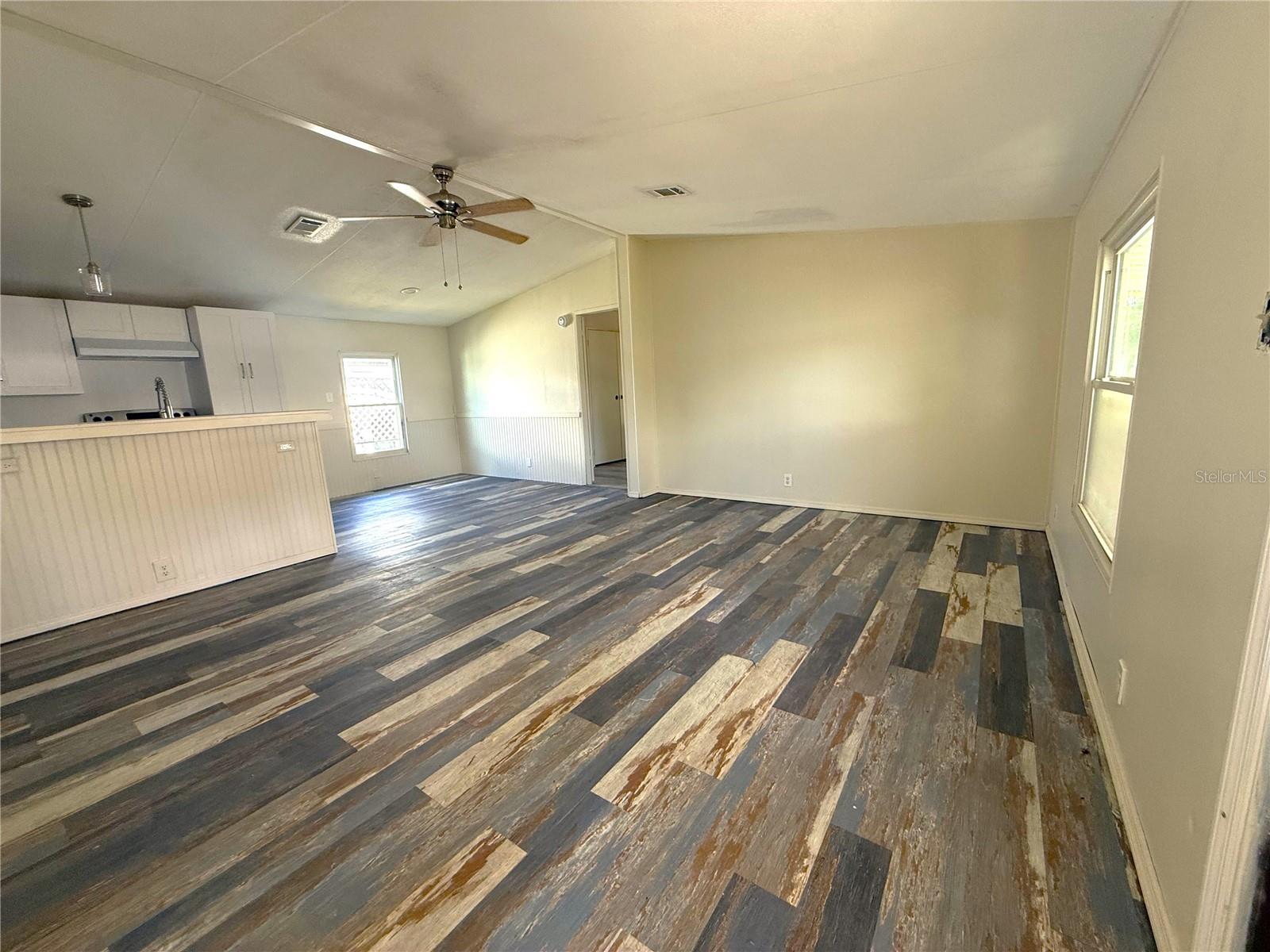 5111 HILL DR — photo 8